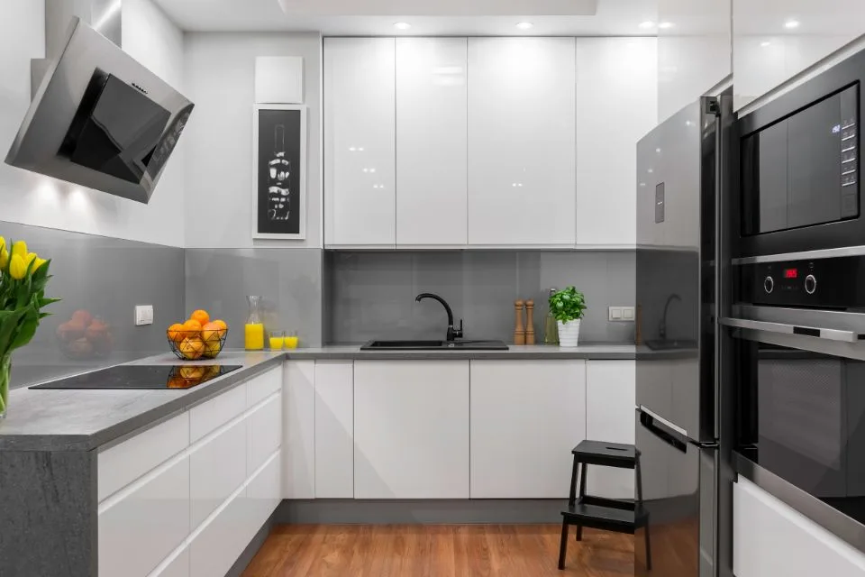 L-Shaped Modular Kitchen