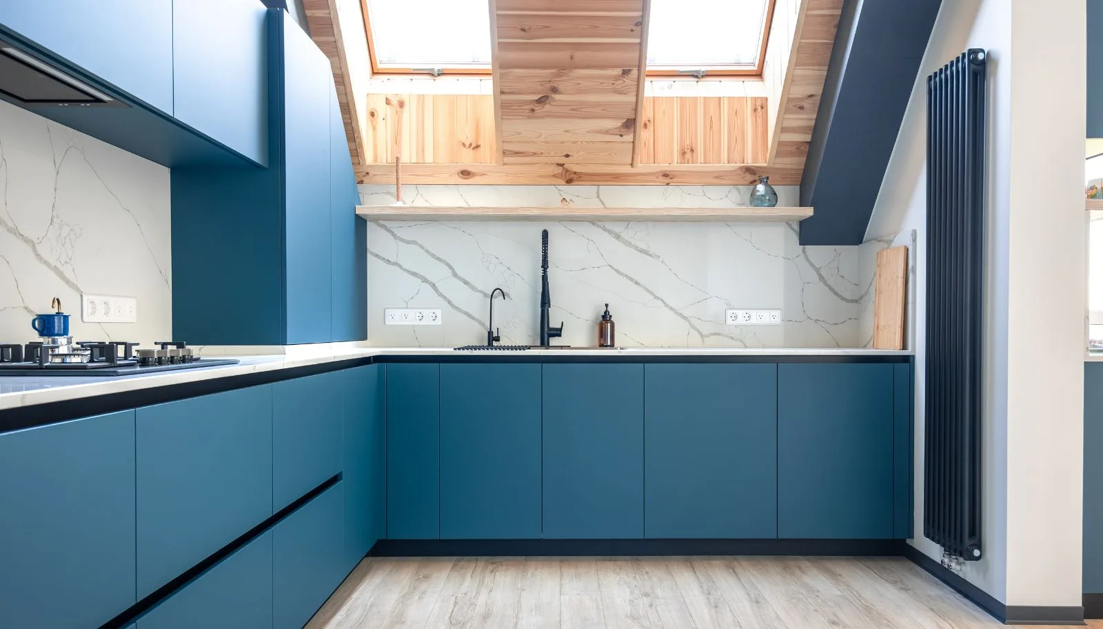 Two-Tone Color Combinations for modular kitchen