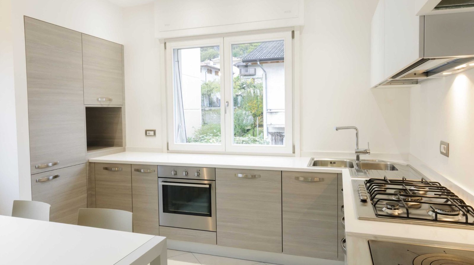 Choose an L-Shaped Modular Kitchen Layout