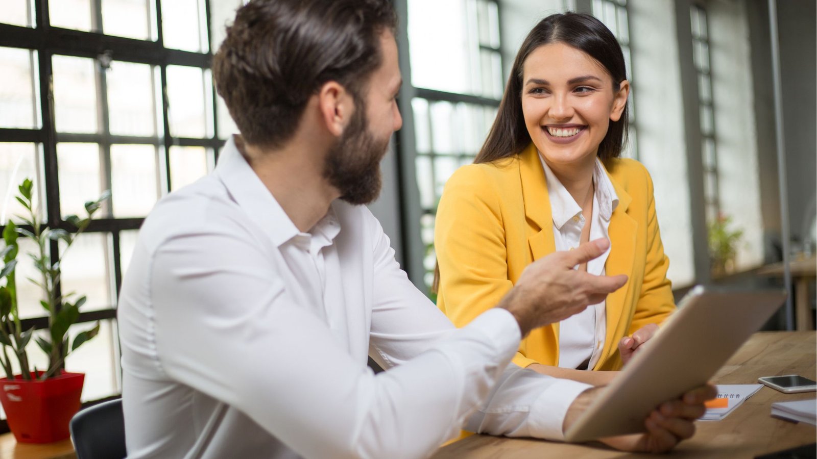 Should You Hire an Interior Designer